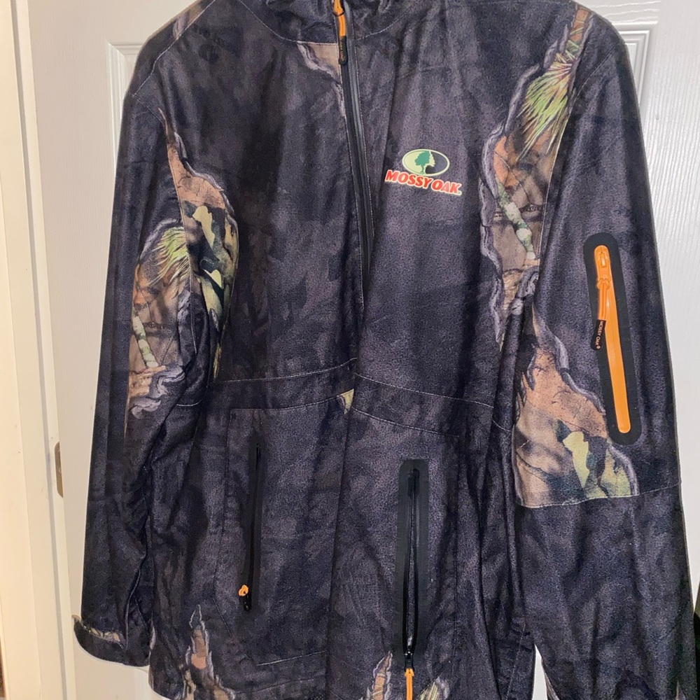 Mossy Oak Camo winter proof jacket  - Black and Green